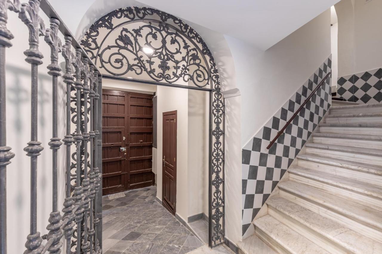 Apartamentos Libere Malaga La Merced Dış mekan fotoğraf