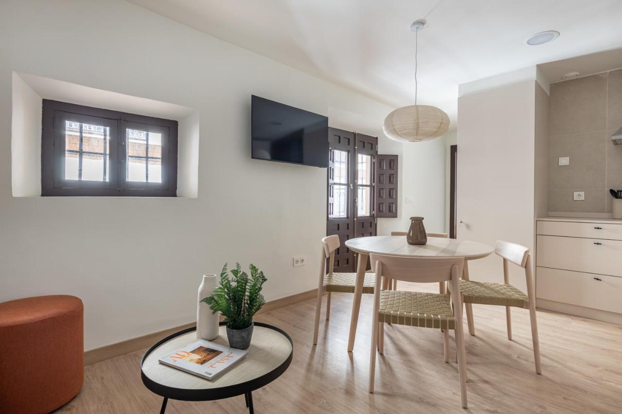 Apartamentos Libere Malaga La Merced Dış mekan fotoğraf